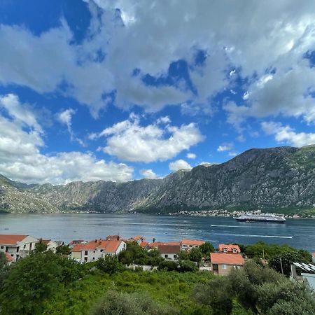 Apartments Krivokapic Prcanj With Bay View Κότορ Εξωτερικό φωτογραφία