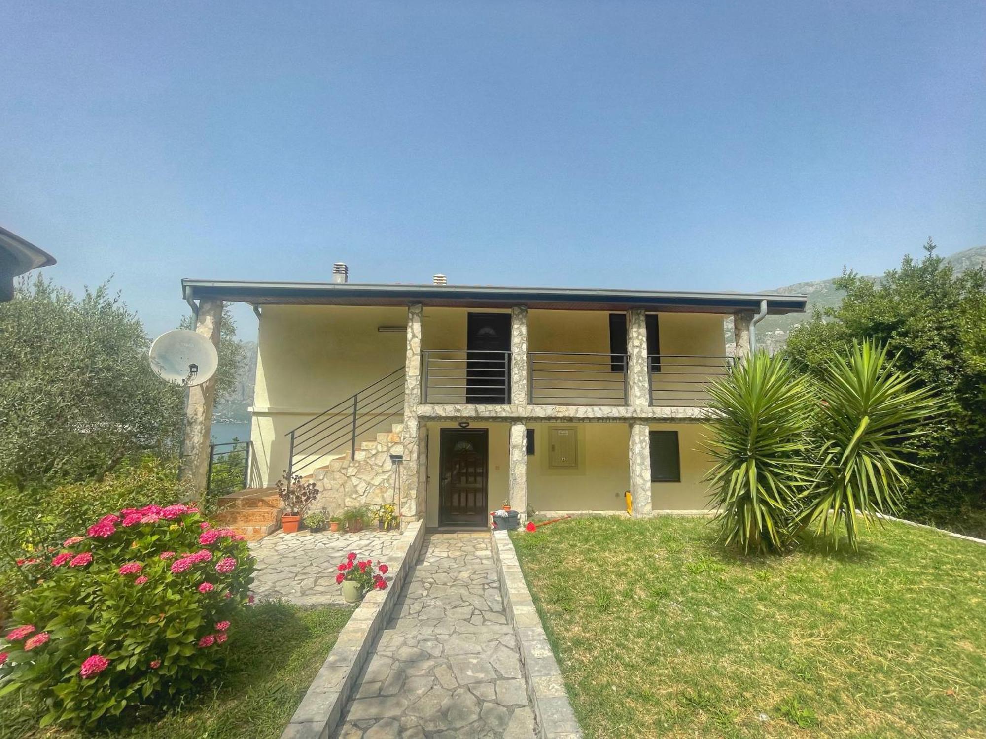 Apartments Krivokapic Prcanj With Bay View Κότορ Εξωτερικό φωτογραφία
