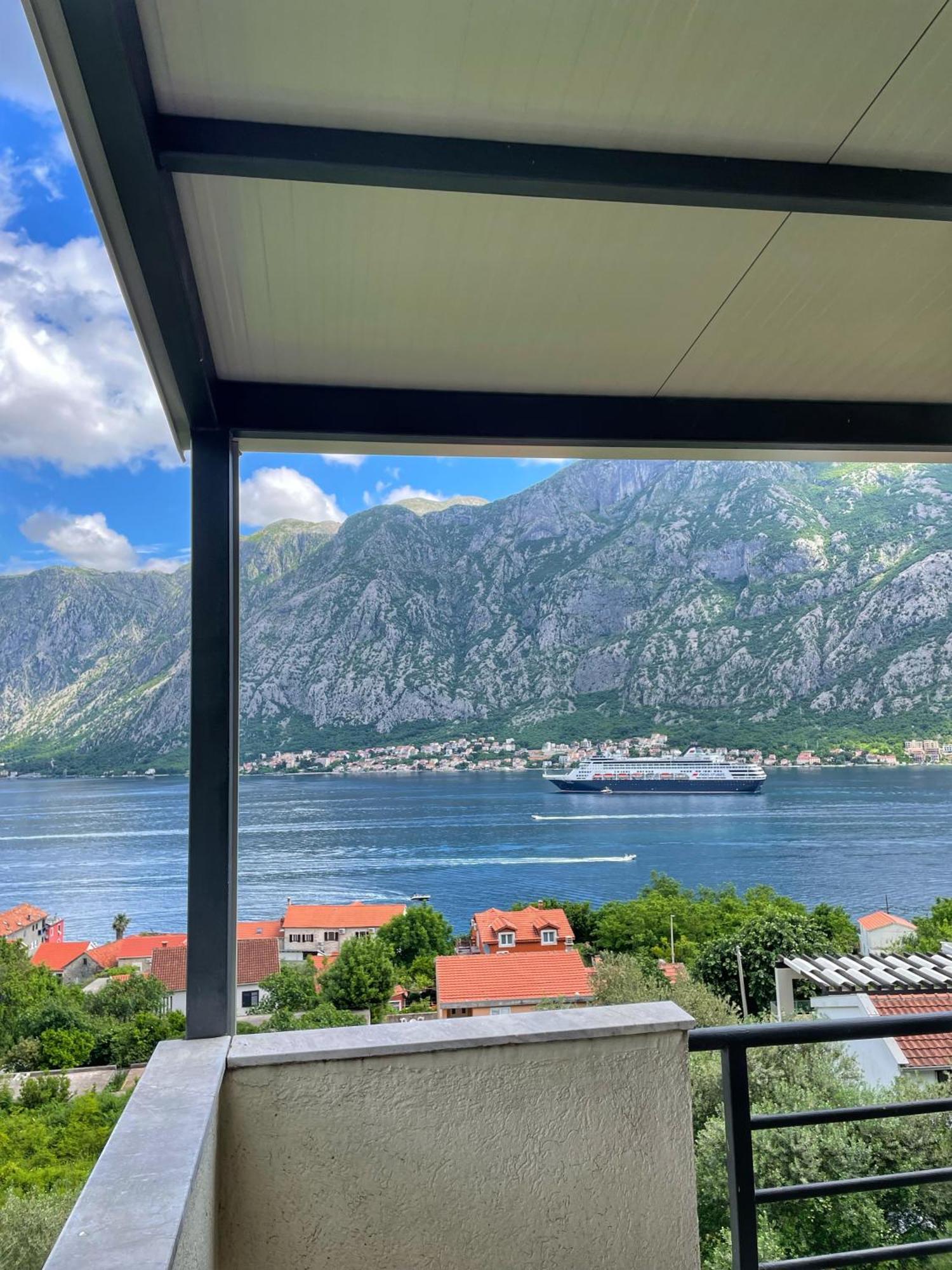 Apartments Krivokapic Prcanj With Bay View Κότορ Εξωτερικό φωτογραφία