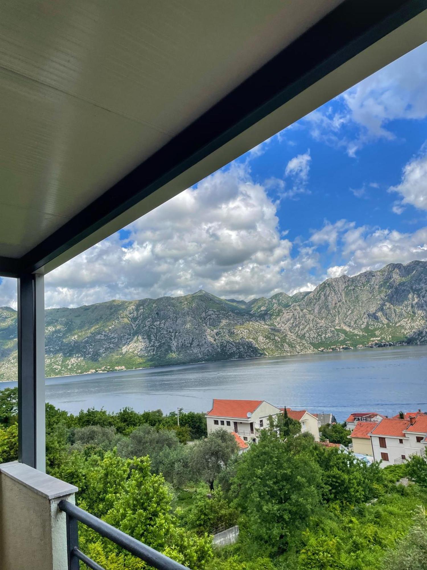 Apartments Krivokapic Prcanj With Bay View Κότορ Εξωτερικό φωτογραφία