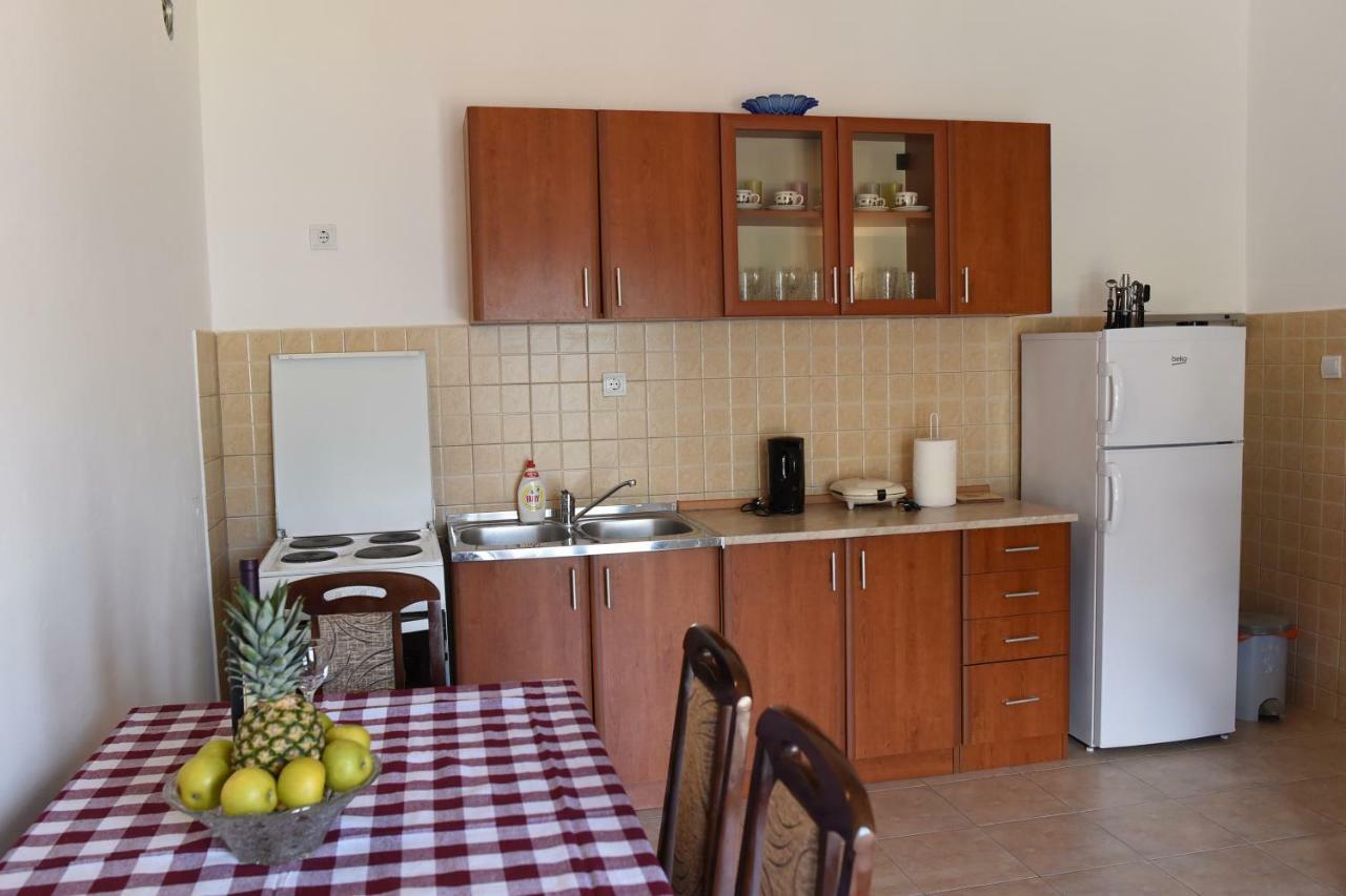 Apartments Krivokapic Prcanj With Bay View Κότορ Εξωτερικό φωτογραφία
