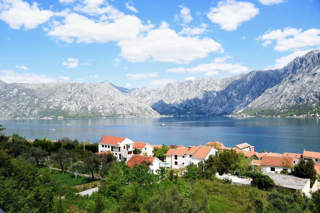 Apartments Krivokapic Prcanj With Bay View Κότορ Εξωτερικό φωτογραφία